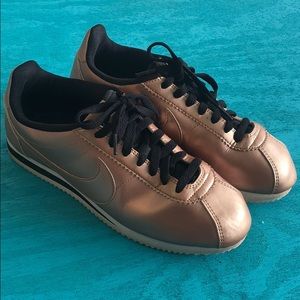 Nike Classic Cortez Leather Rose Gold